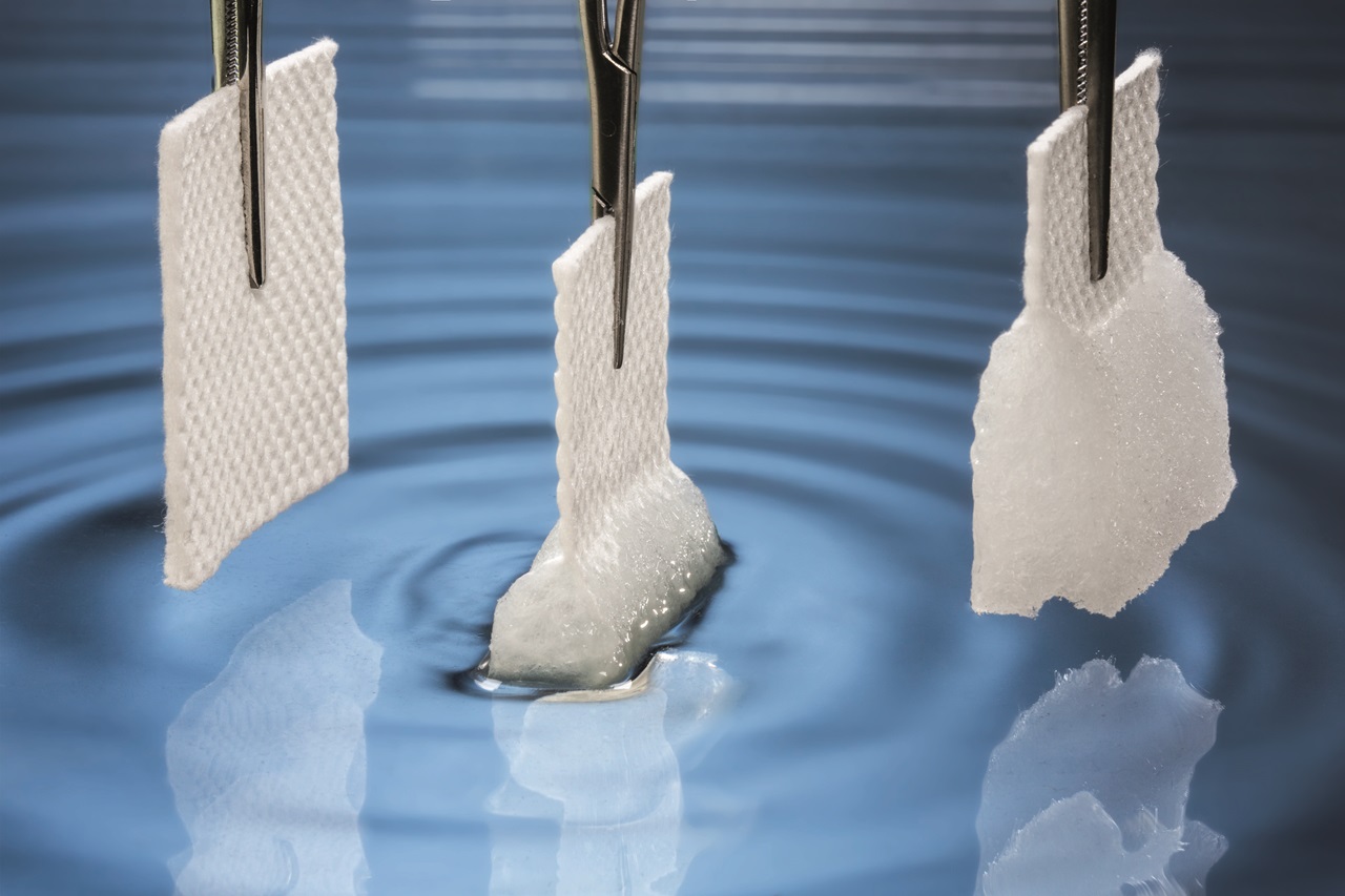   Die Superabsorber für moderne Wundverbände von Freudenberg sind nun auch in elastischer Variante verfügbar.